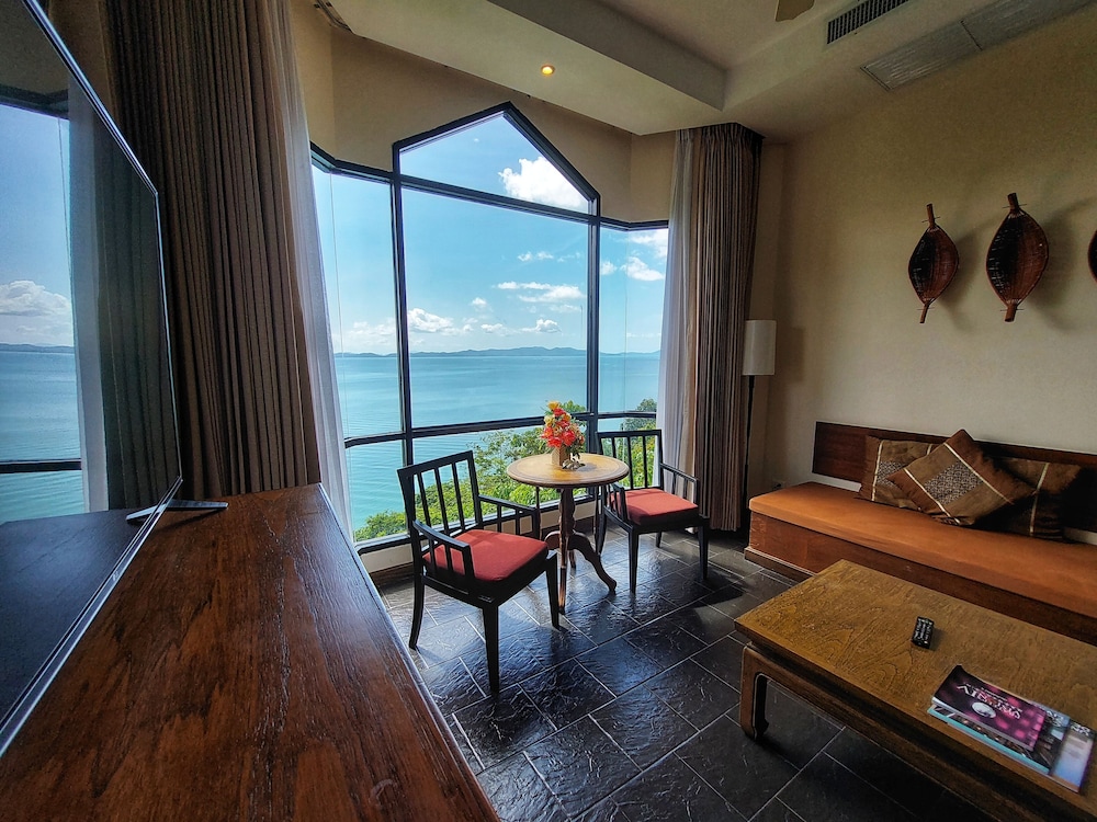 Supalai Scenic Bay Resort and Spa 32/49
