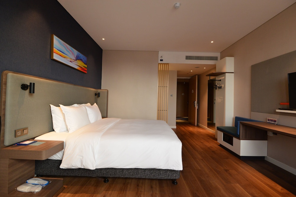 Holiday Inn Express Hangzhou Binjiang 17/52