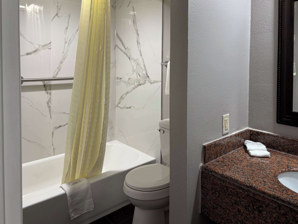Motel6 Tallahassee, FL – North Monroe 48/51
