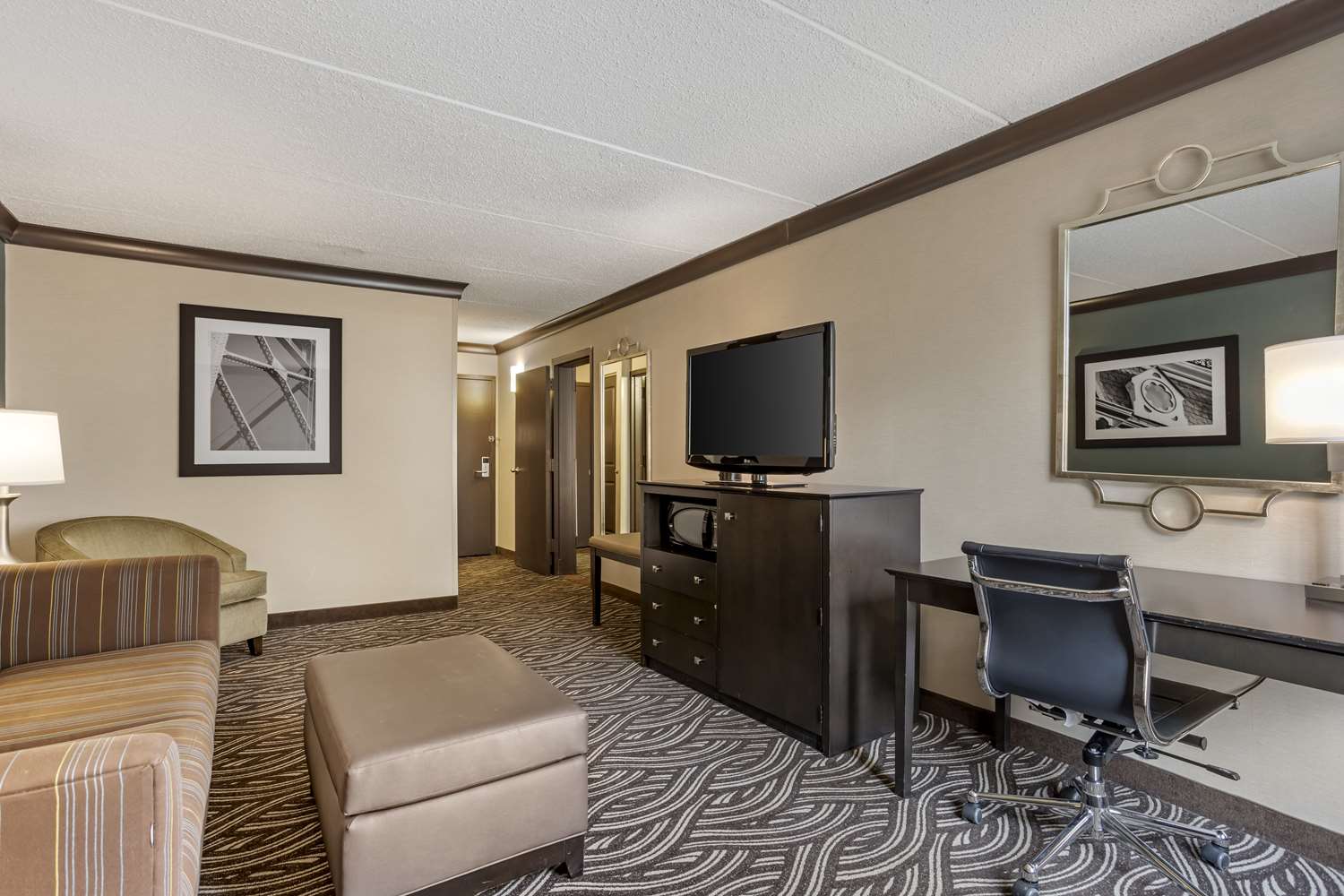 Kingston Hotel And Conference Center 26/28