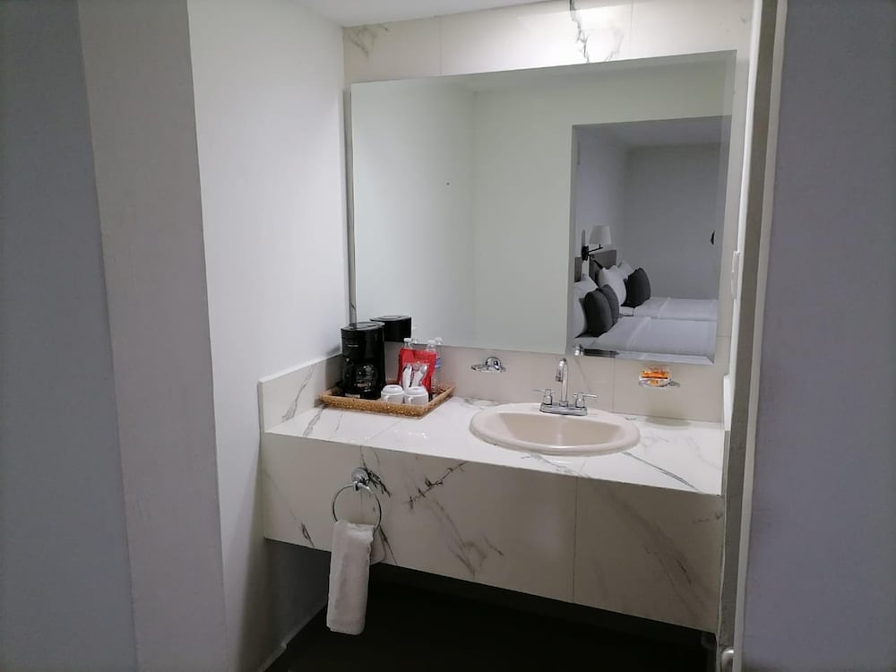 InHouse Culiacan (ex. Monterreal Hotel) 50/74