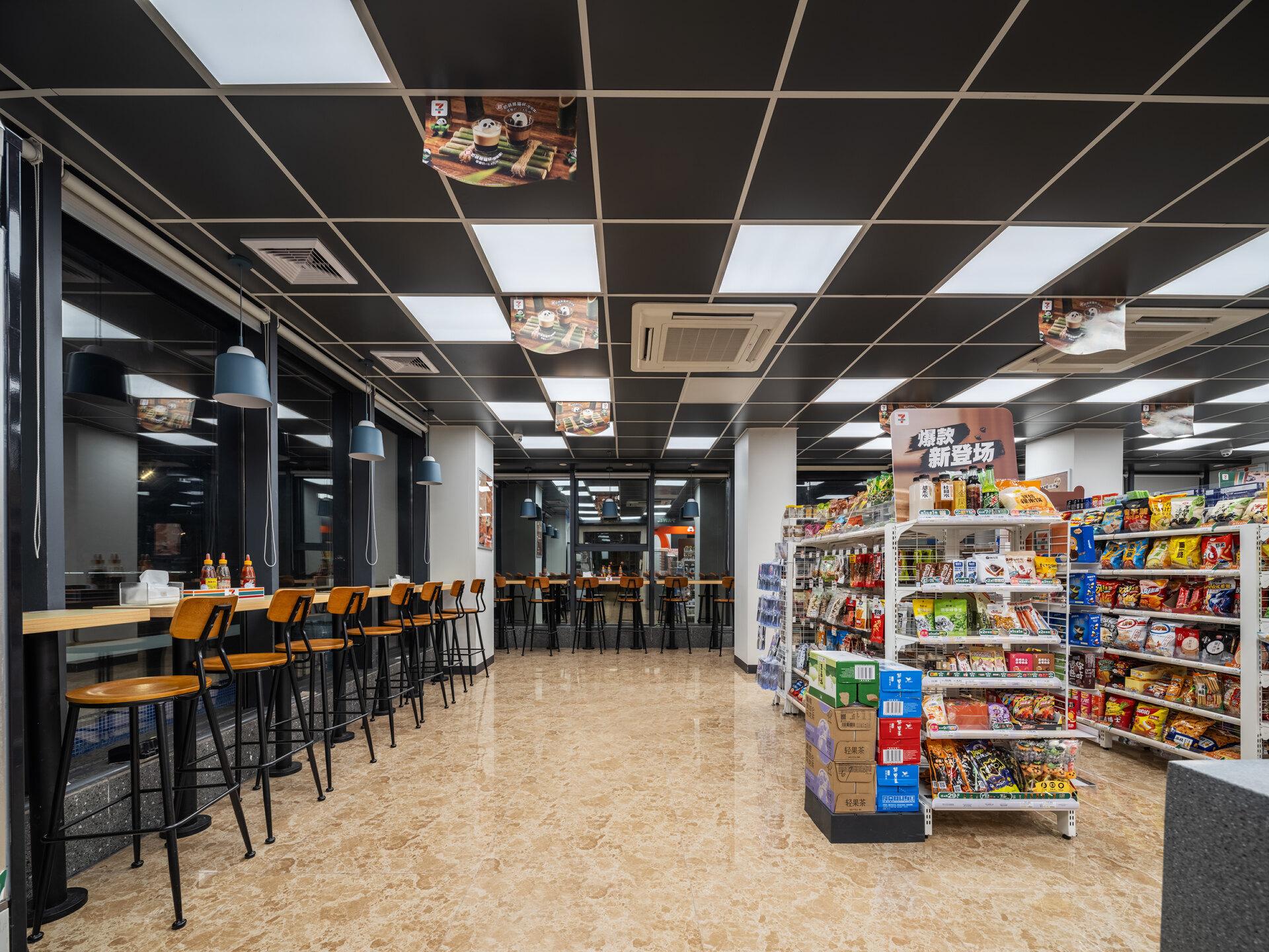 Vienna International Hotel (Shenzhen Huizhanwan Center) 47/50