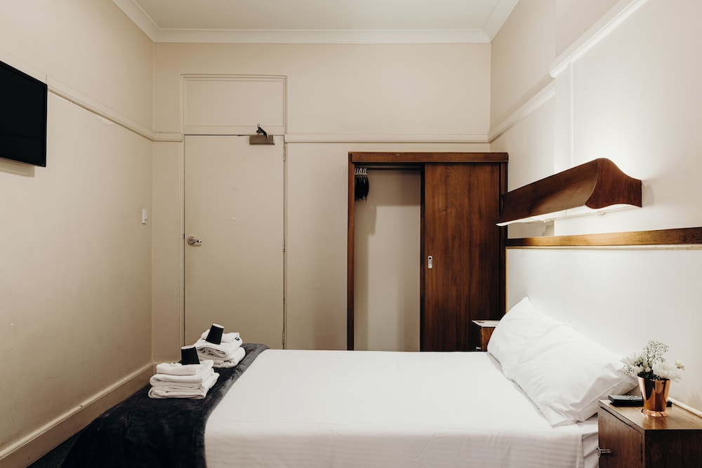 Port Macquarie Hotel 24/66