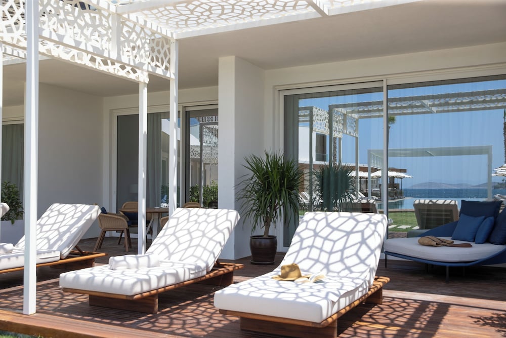 Yalikavak Marina Hotel by Social Living Collection 48/65