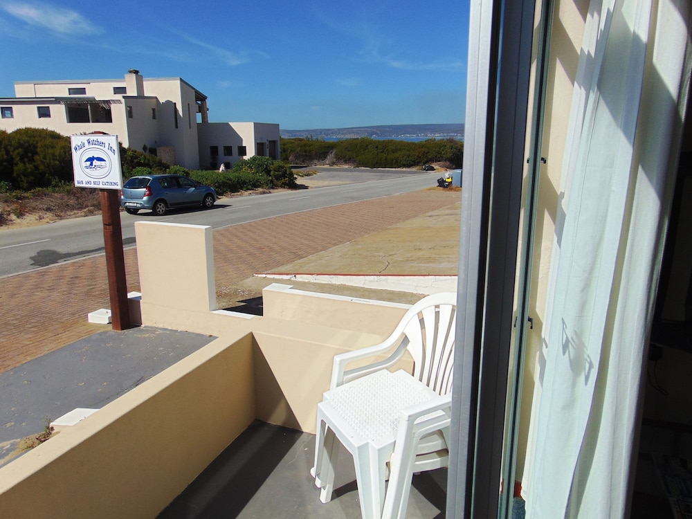 Whale Watchers Inn 35/42