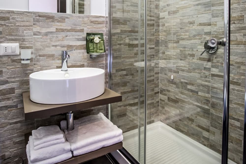 San Pietro Leisure And Luxury 27/52
