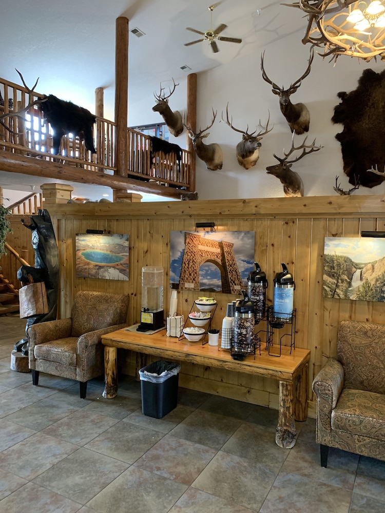 Antler Lodge 26/40
