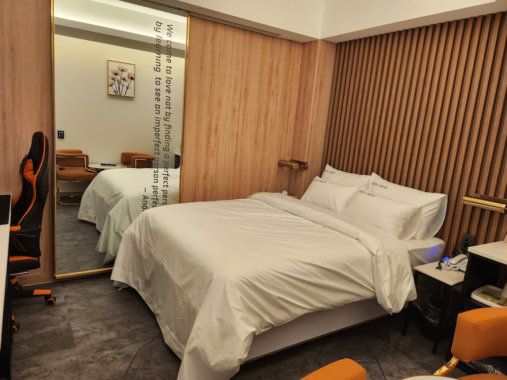 Hotel Praha 10/31