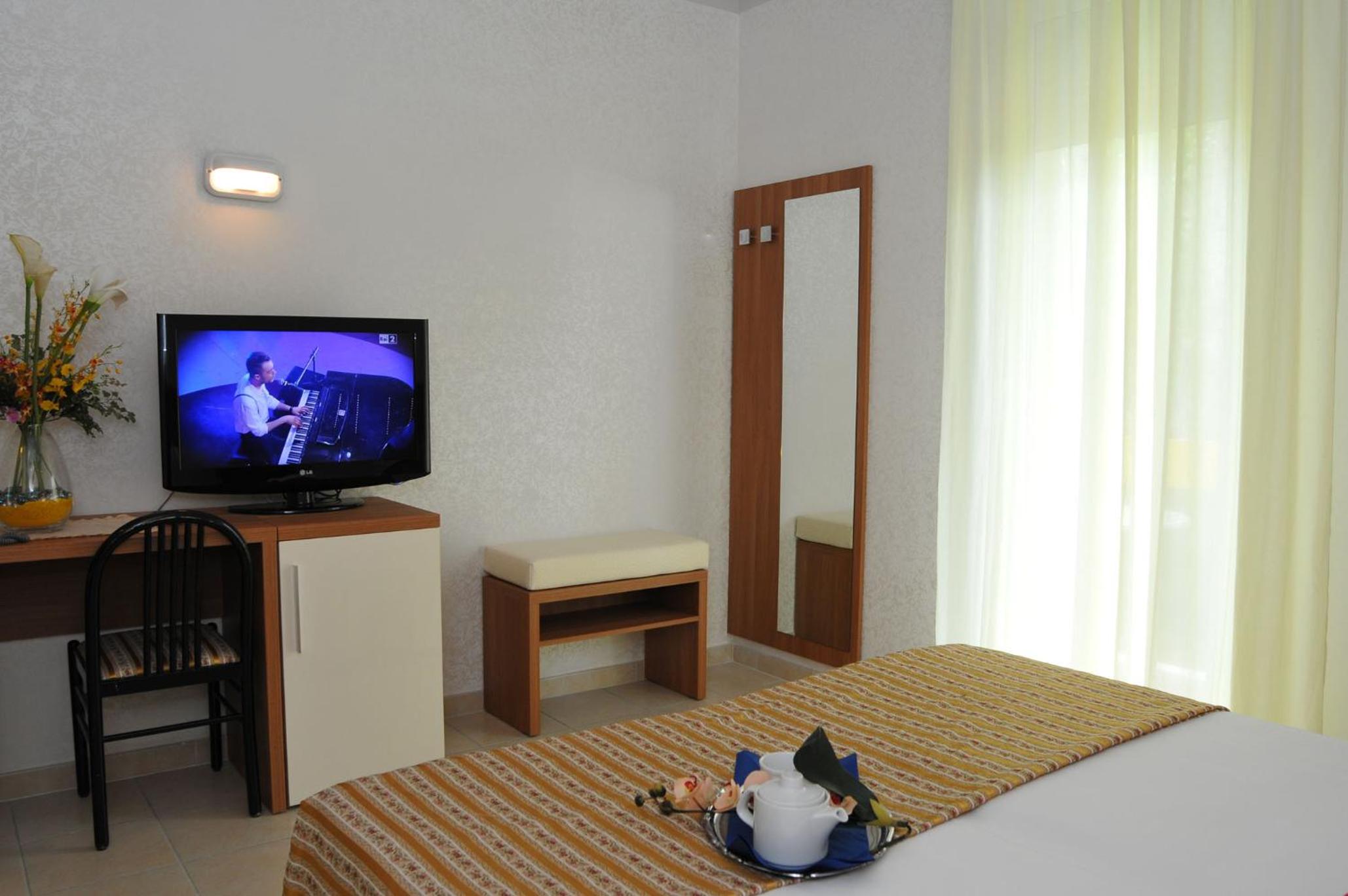 Hotel Arabel 39/50
