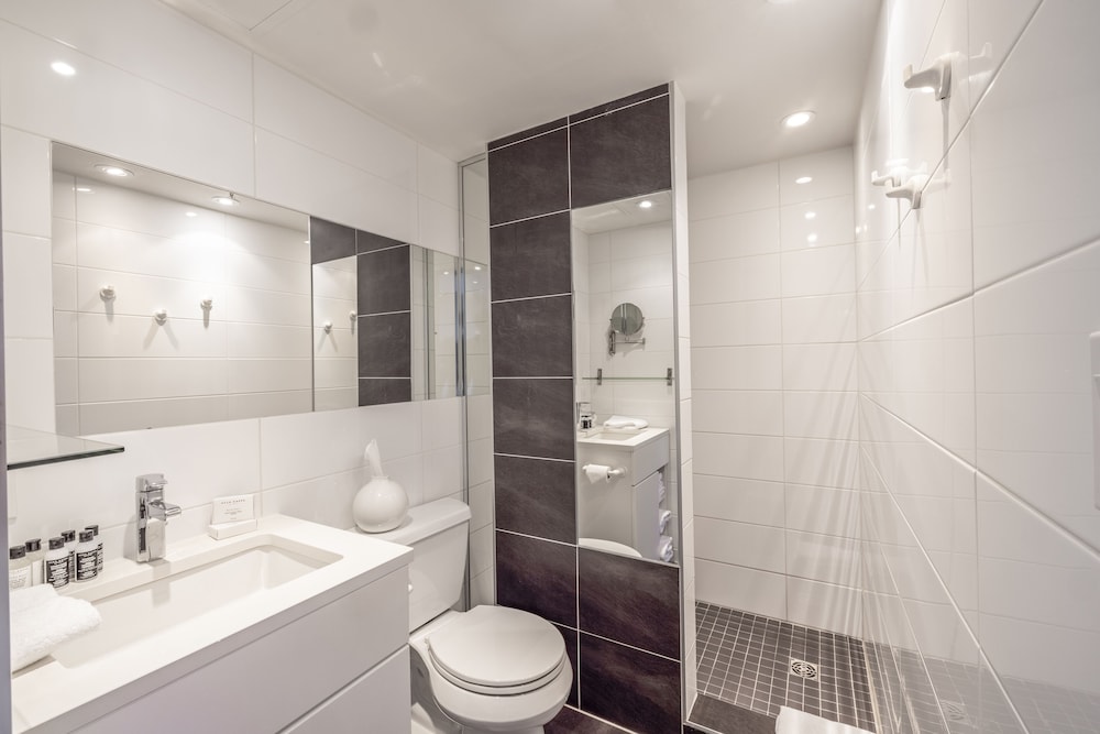 Hotel Zero 1 82/82