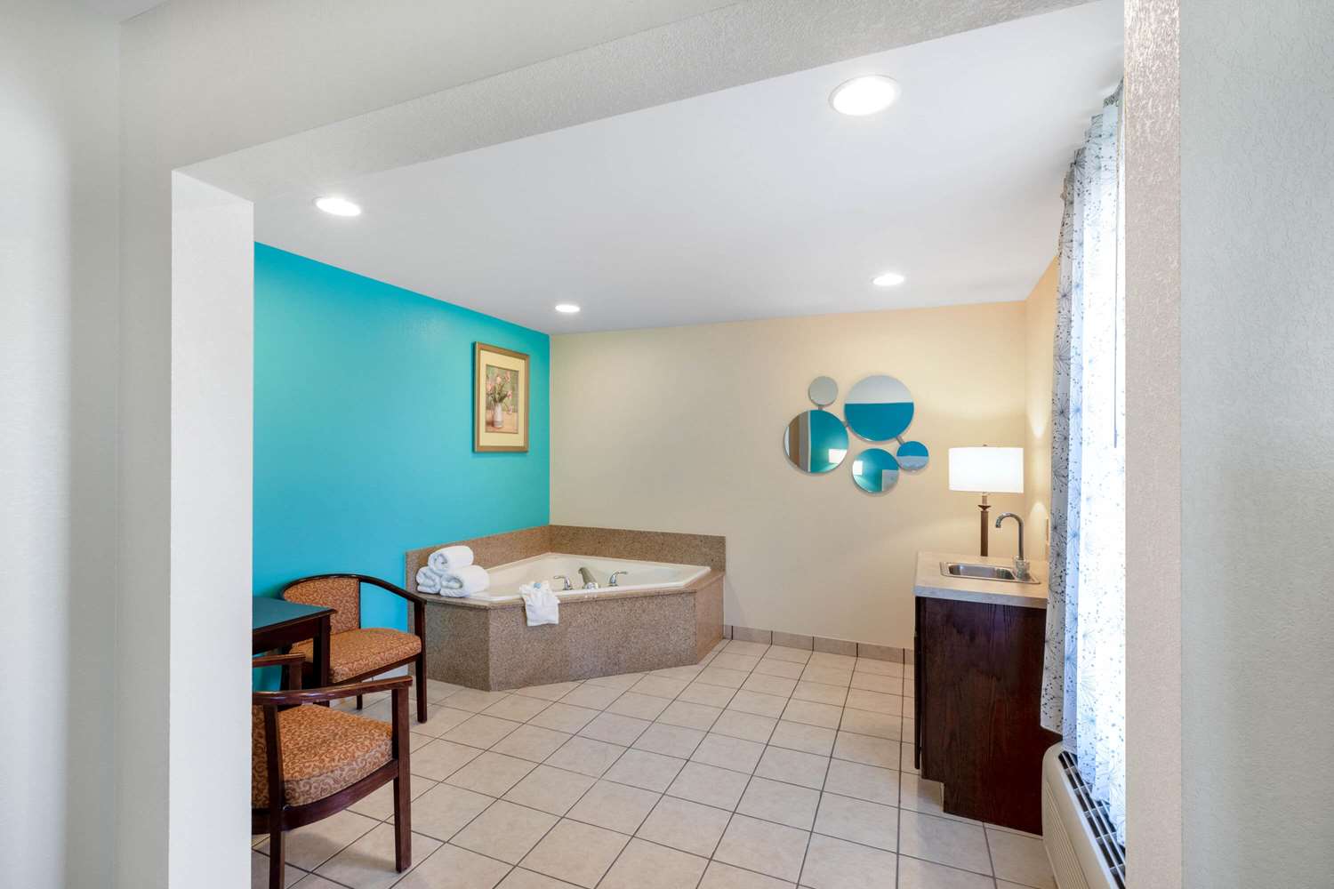 Howard Johnson by Wyndham Houma 4/36
