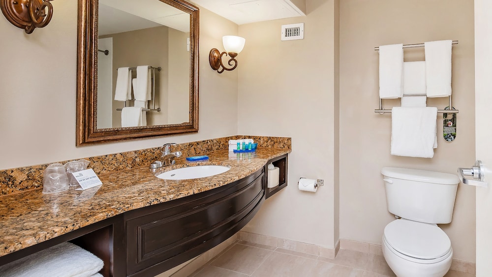 Holiday Inn Express and Suites Kendall 22/77