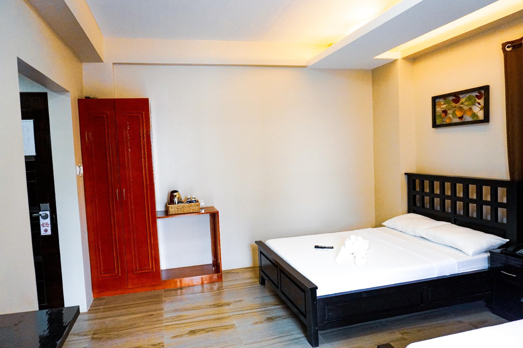 Supreme, Deluxe