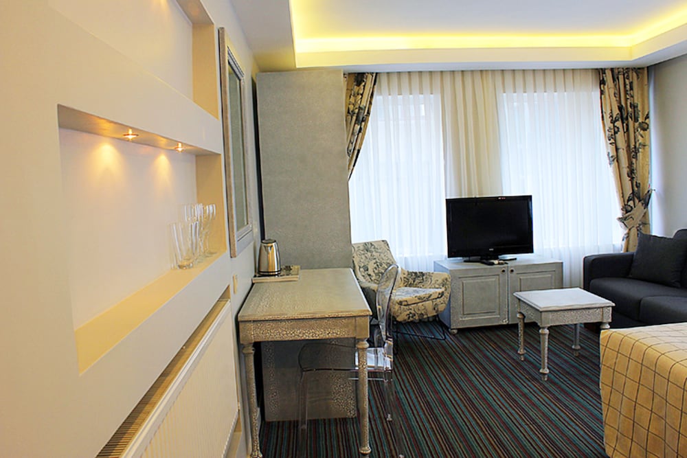Santa Lucia Hotel 44/50