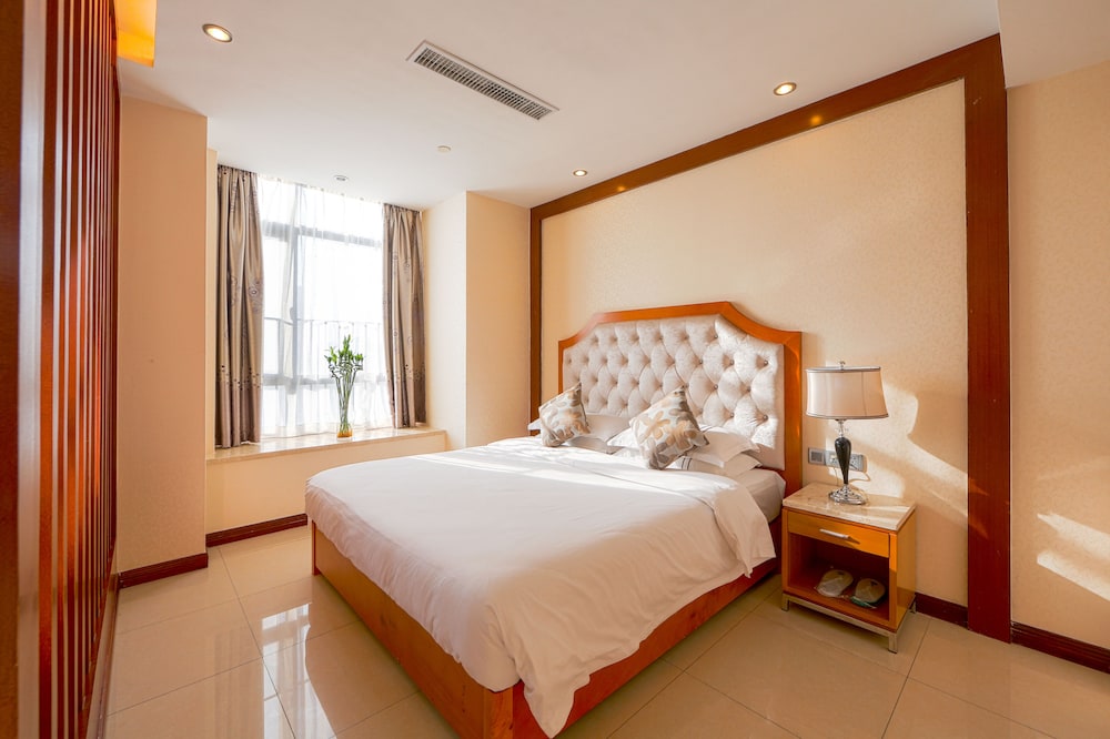 Royal River Apartment 13/50