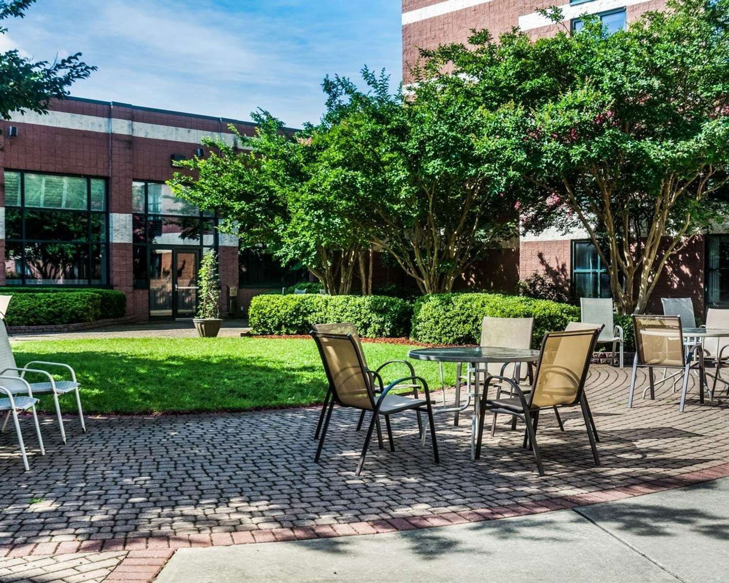 Quality Suites Lake Wright Norfolk Airport 15/16