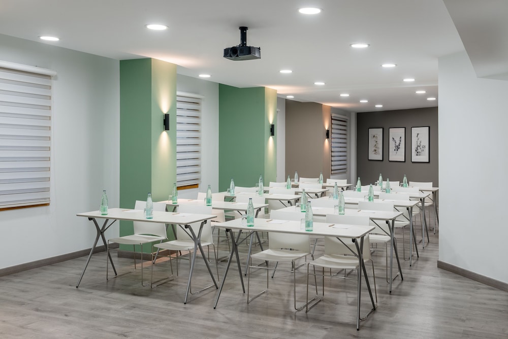 Hotel Elche Centro Affiliated By Melia 43/54