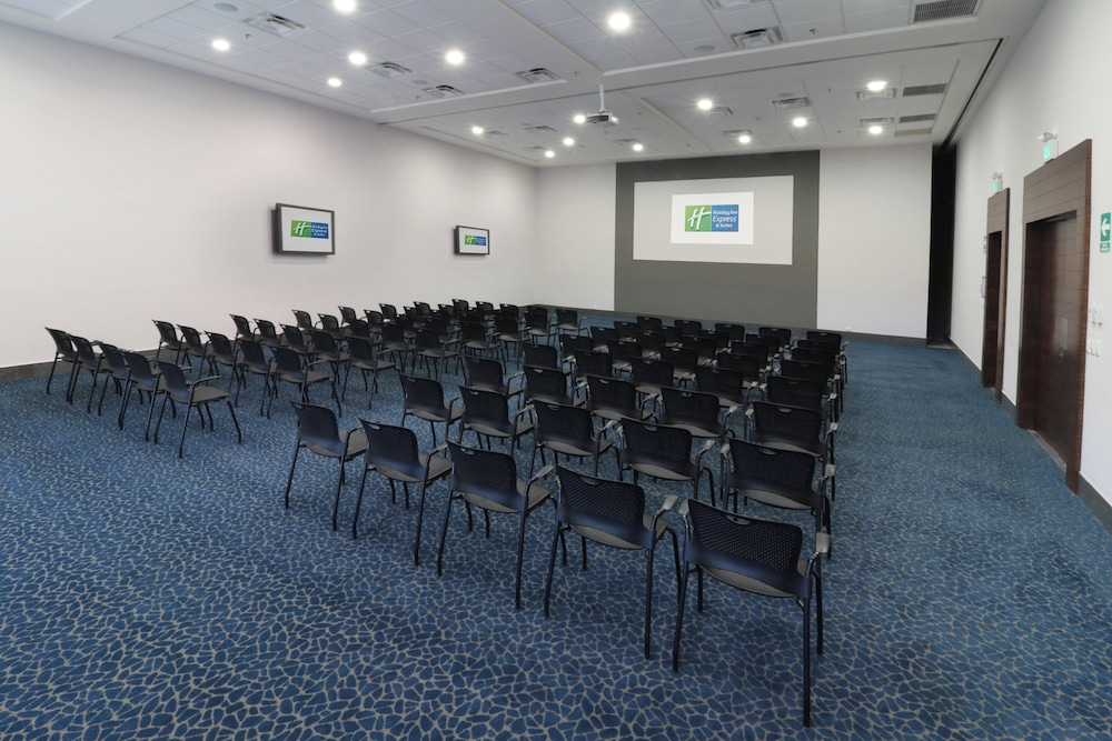 Holiday Inn Express Suites Hermosillo 41/50