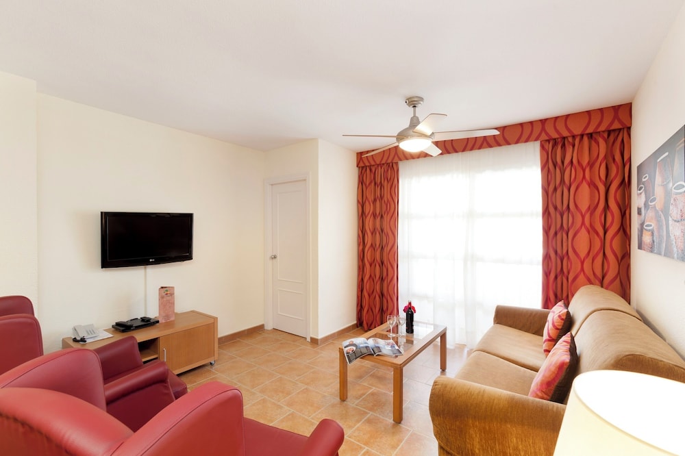Crown Resorts Club Marbella 32/50
