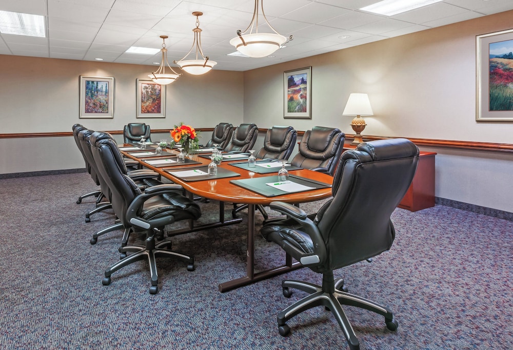 Holiday Inn Springdale/Fayetteville Area 41/50