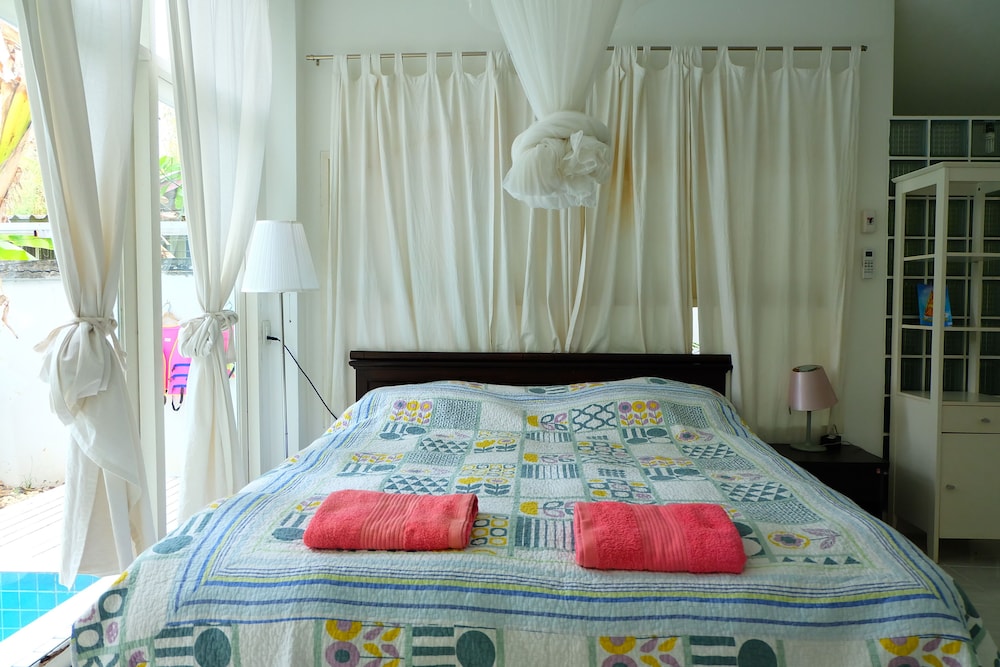 Franjipani Home 6/19