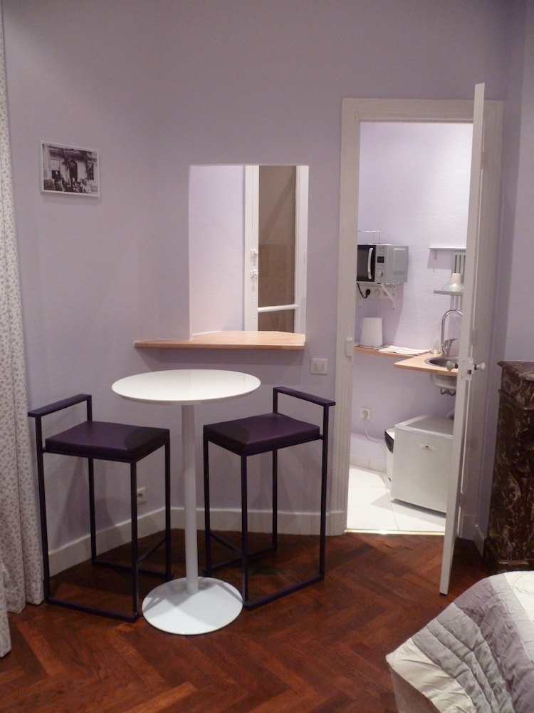 Hotel Victor Hugo 32/50