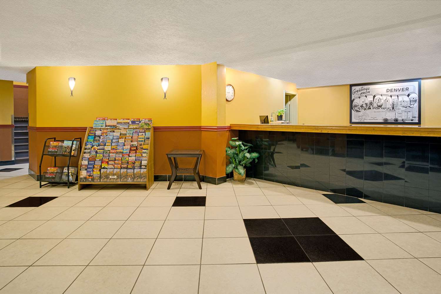 Super 8 by Wyndham Denver Stapleton 2/9