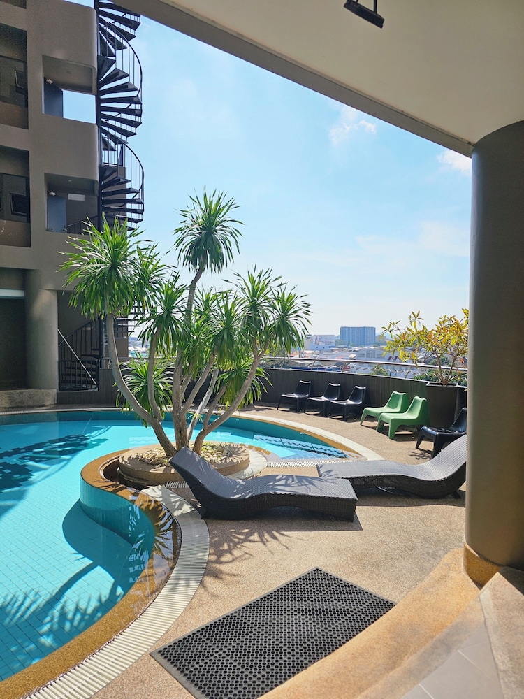 I Pavilion Hotel Phuket 22/33