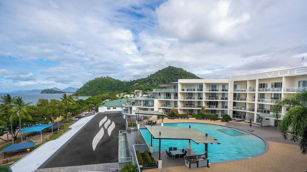 Vue Apartments Trinity Beach 1/50