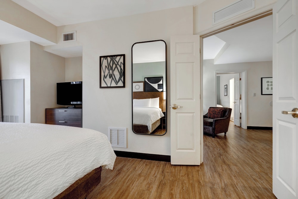 Staybridge Suites Tallahassee I-10 East 18/71