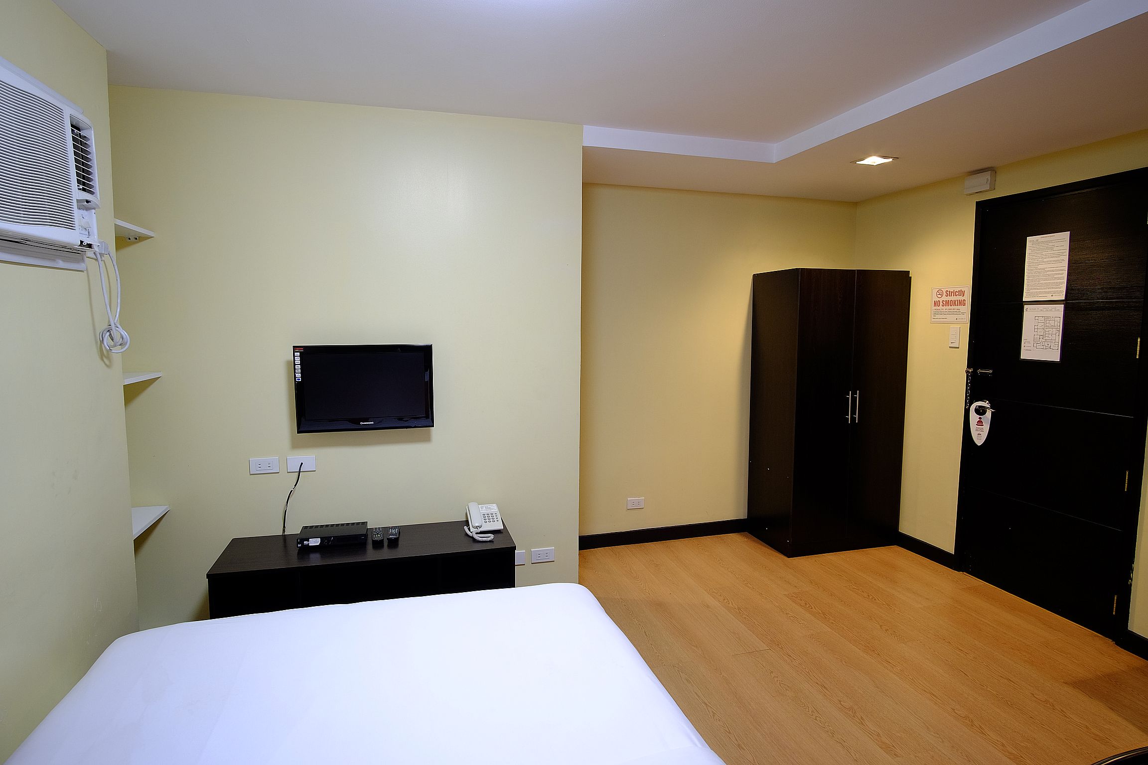 Zen Rooms Ortigas Estancia 6/15
