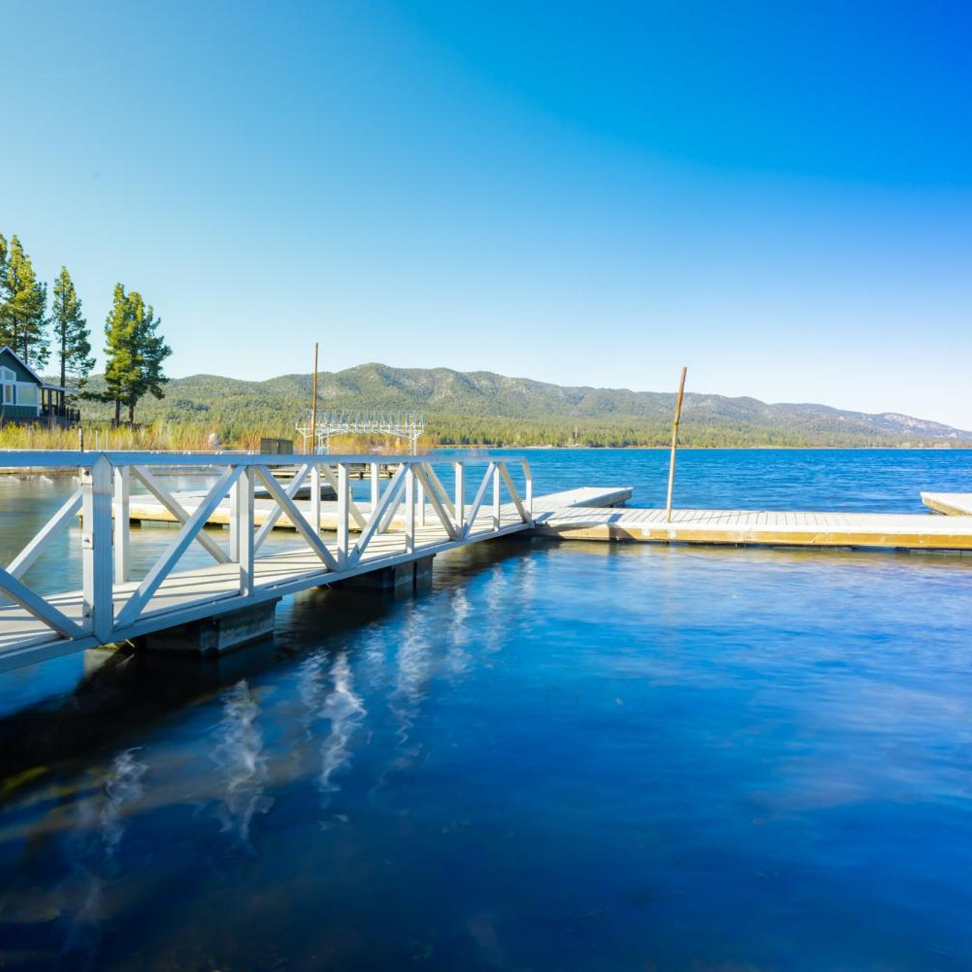 Little Pines Couples Lakeside Cabin by Big Bear Vacations 19/23
