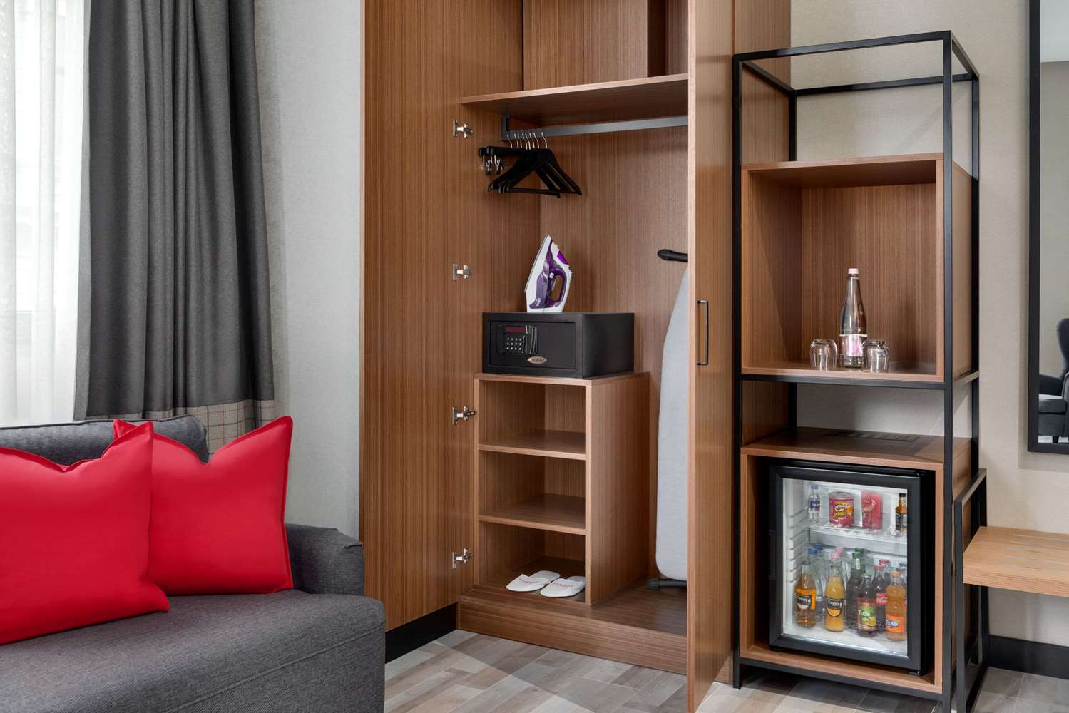 Ramada By Wyndham Budapest City Center 9/48