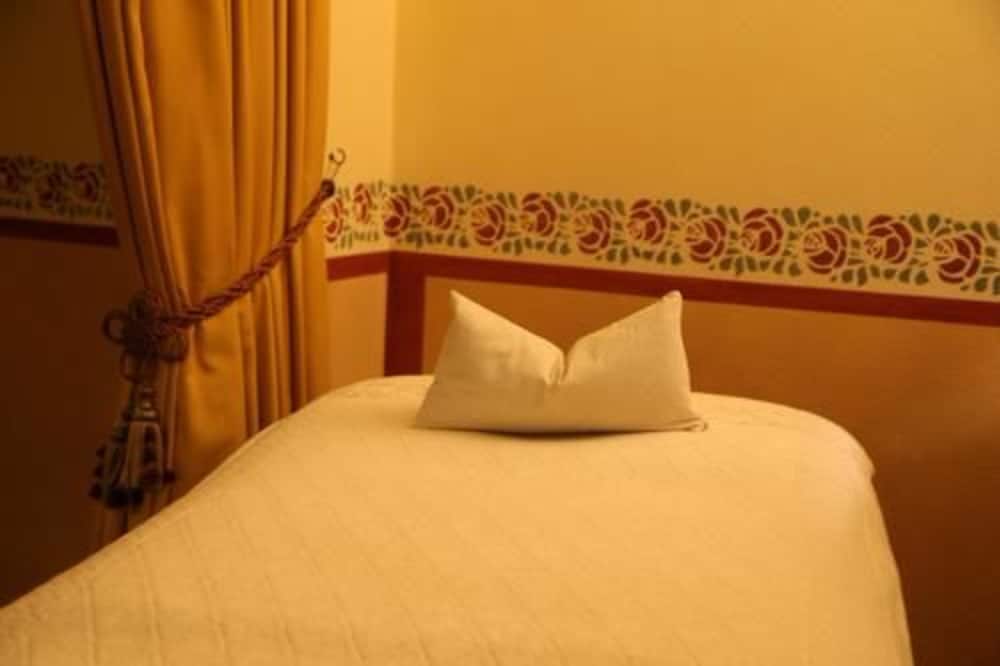 Alpen Suite Hotel 11/48