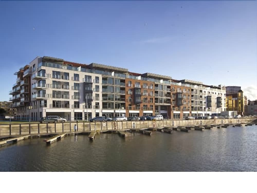 Apartinfo Waterlane Apartments 42/50