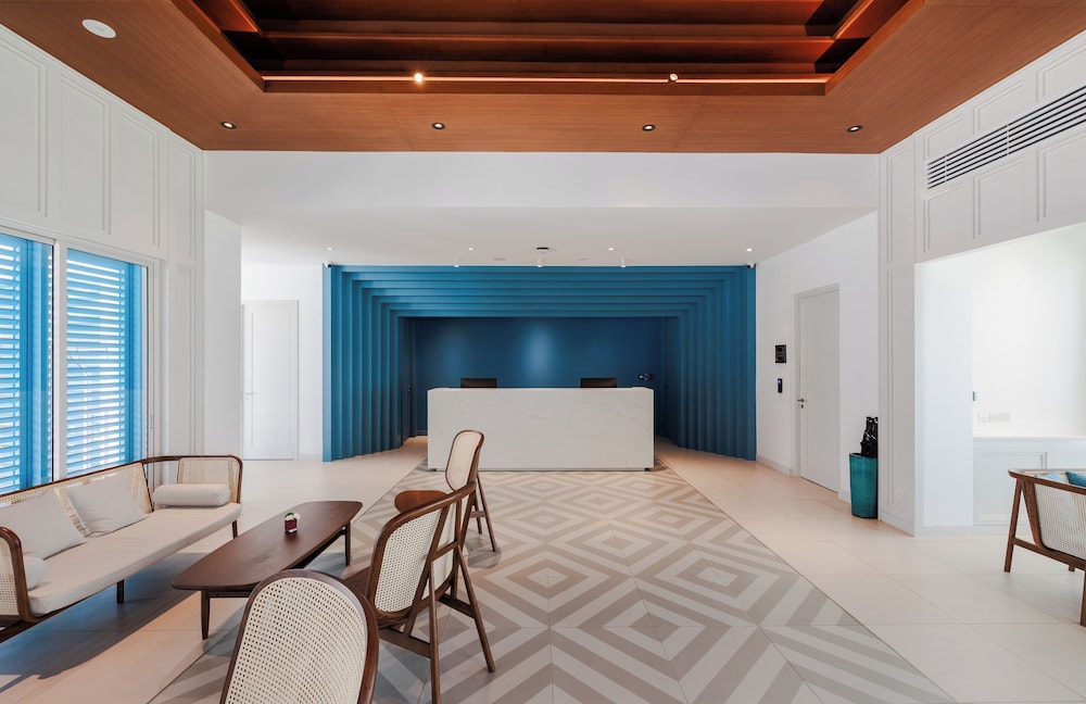 PATONG BEACH HOTEL 44/65