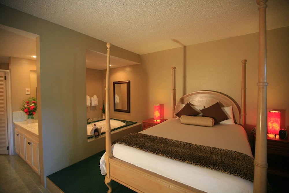 Harmony Suites 11/64