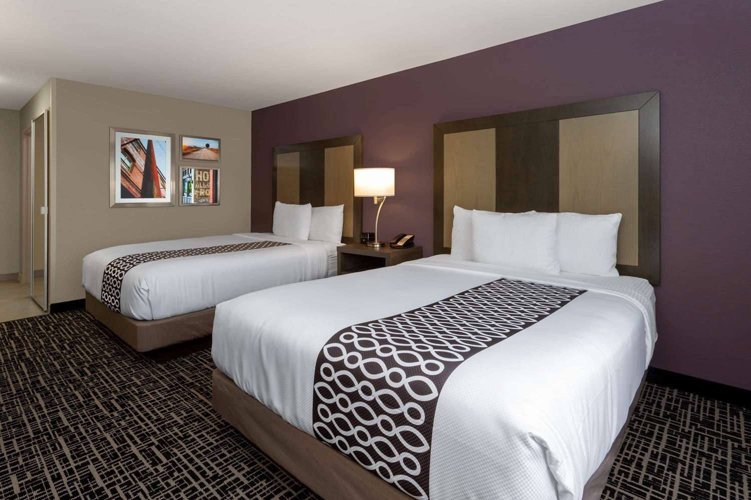 La Quinta Inn & Suites by Wyndham Wichita Airport 18/56