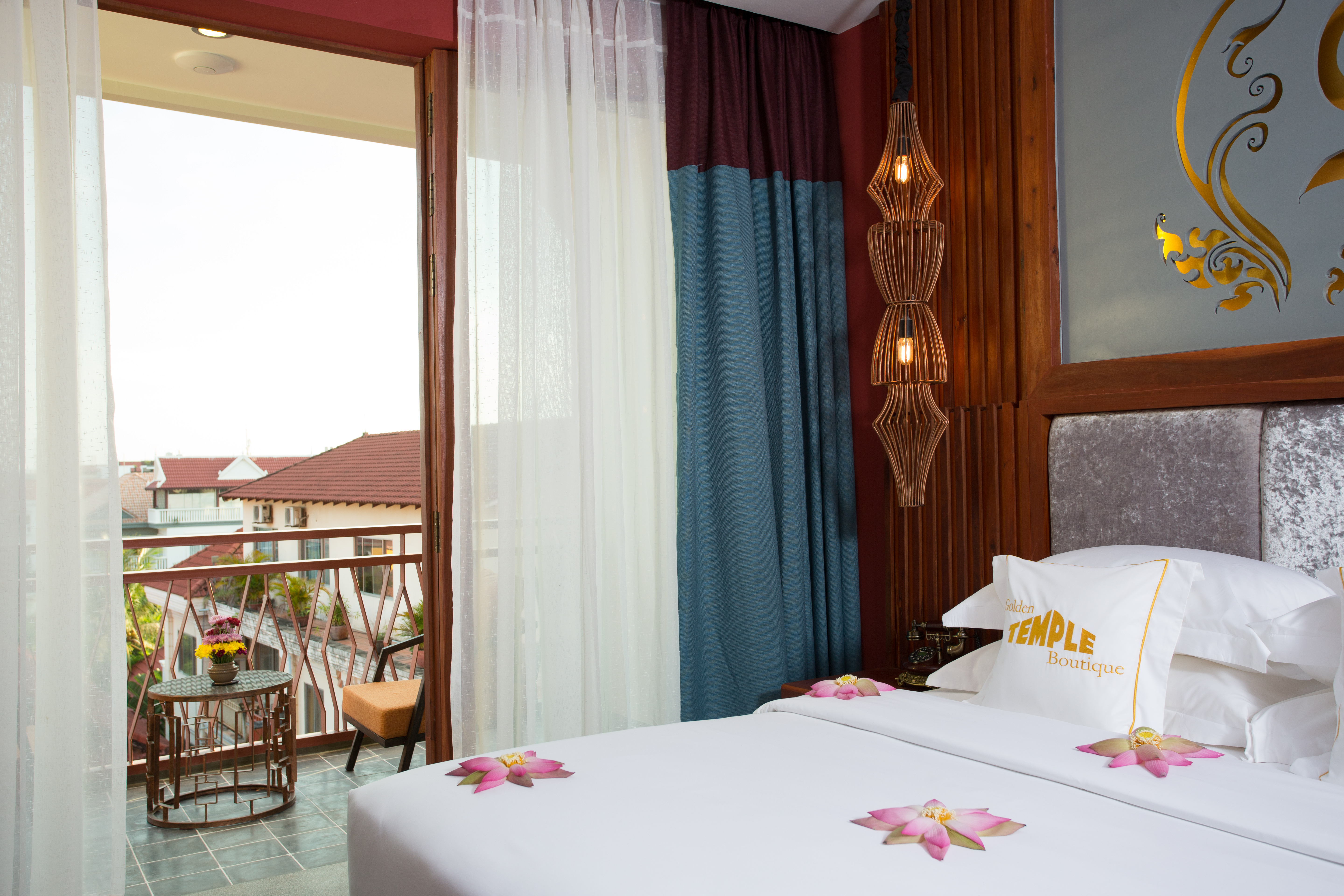 LUXURY, SUITE