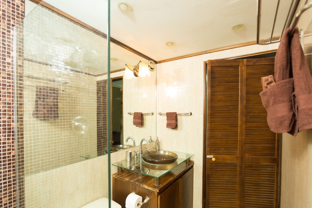 New Kingston Guest Apartments At Abbey 23/26