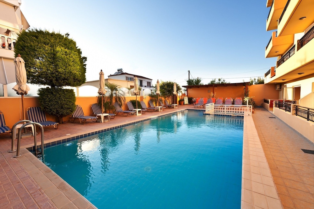Alea Hotel Apartments 24/29