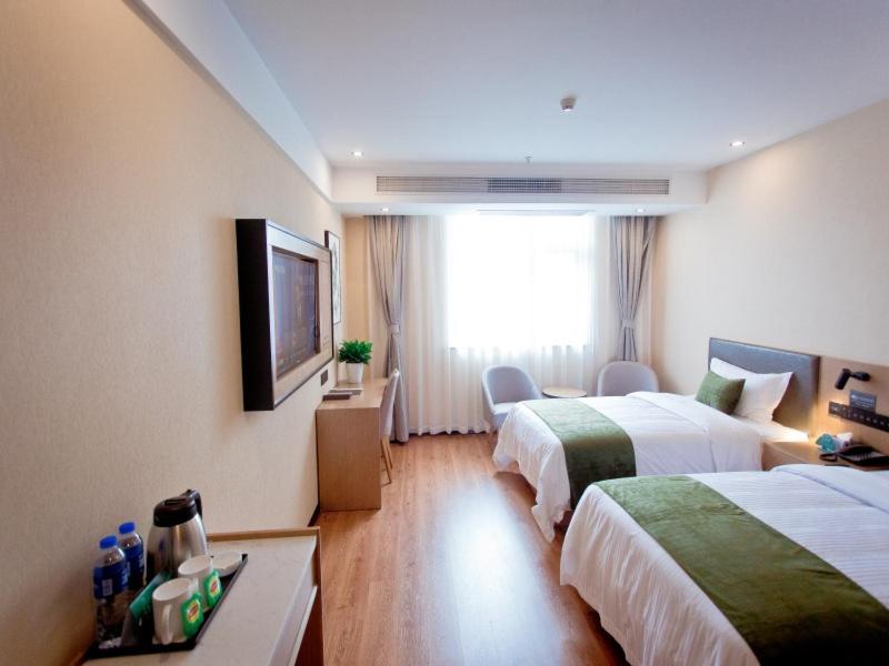 GreenTree Hotel (Kuixing Road Fuyang high speed railway station) 23/33