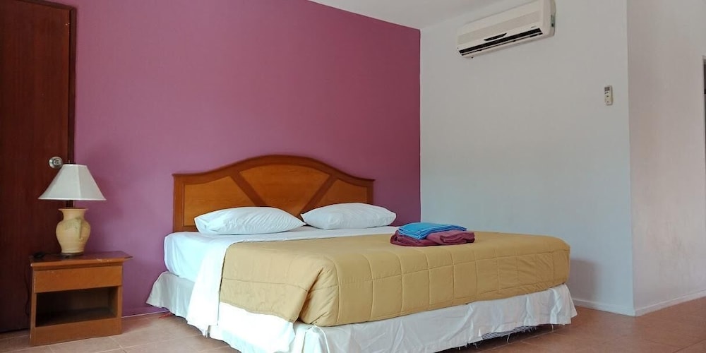 SUPERIOR, DOUBLE BED, POOL VIEW