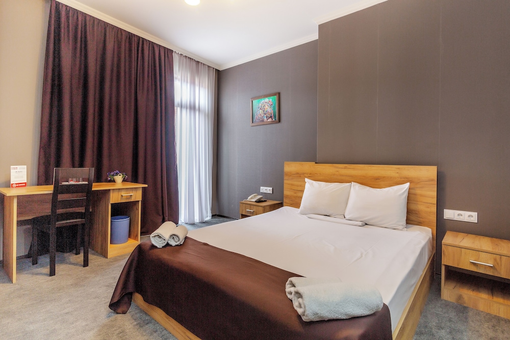HOTEL MARLYN 23/71