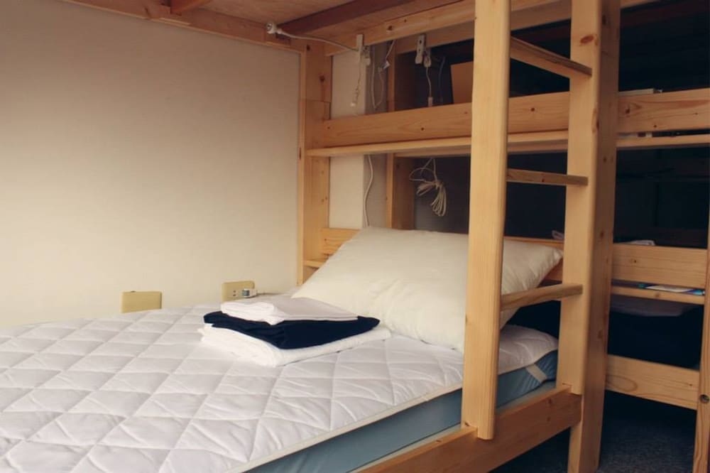 Fish Hostel 13/50