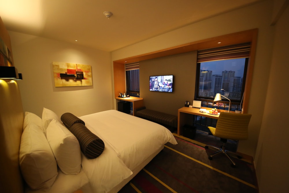 Aloft Dongguan Dynamic Town 14/48