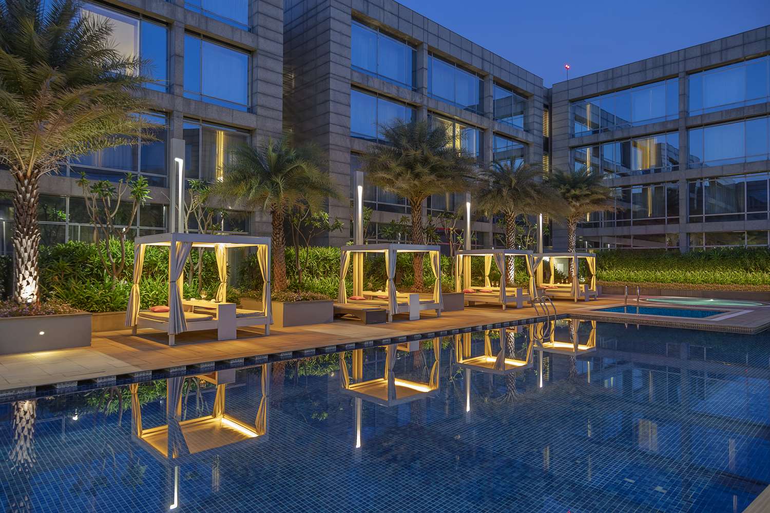 swimming pool spa