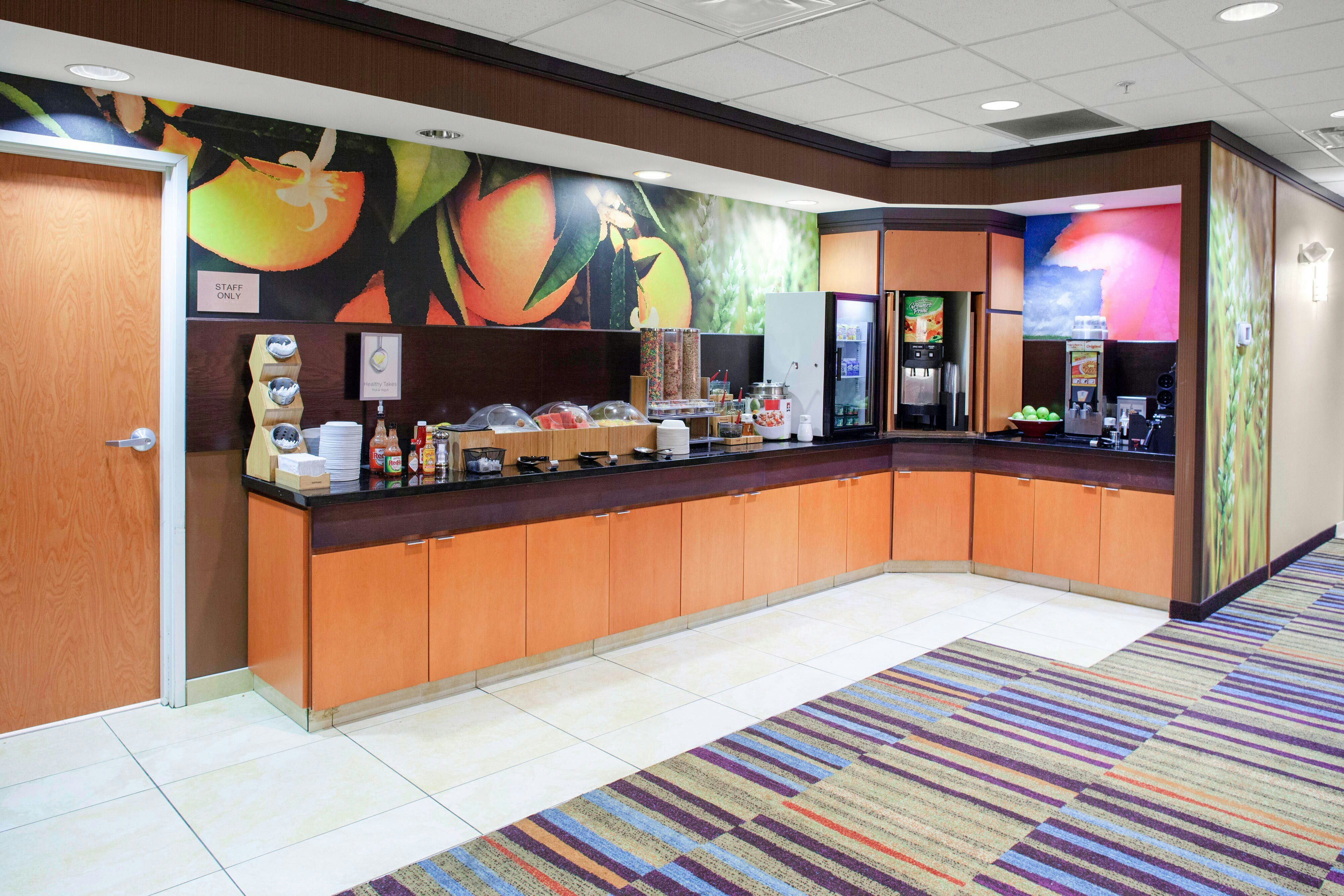 Fairfield Inn & Suites Seymour 6/40
