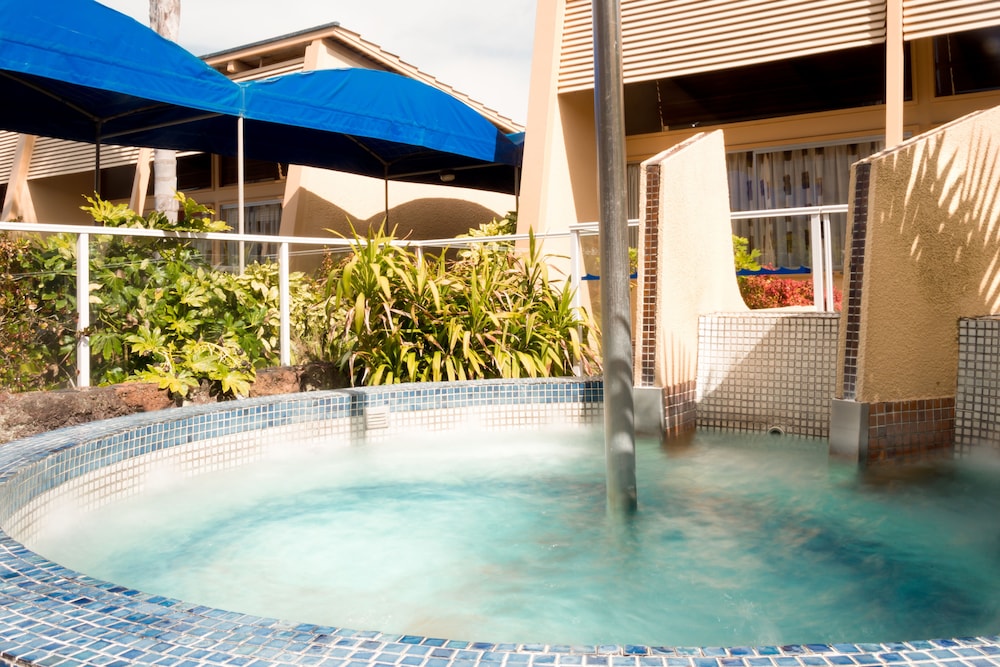 swimming pool spa