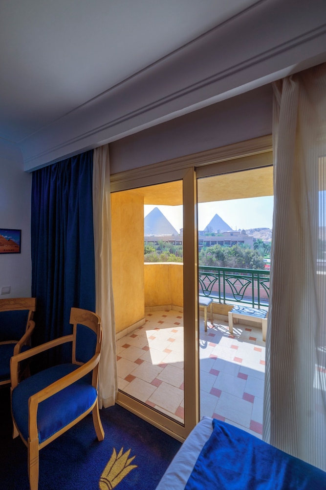 Regency Pyramids View Hotel 37/57
